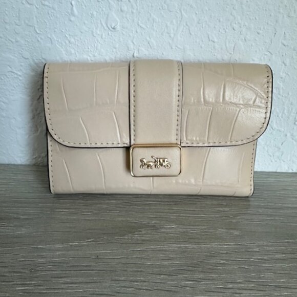 Coach Other - Grace Medium Beige Coach Signature Canvas Wallet Style No. CE686